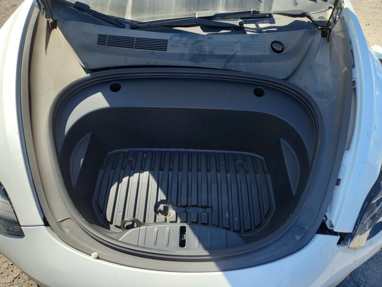 2022 Tesla Model 3 - zdjęcie 11