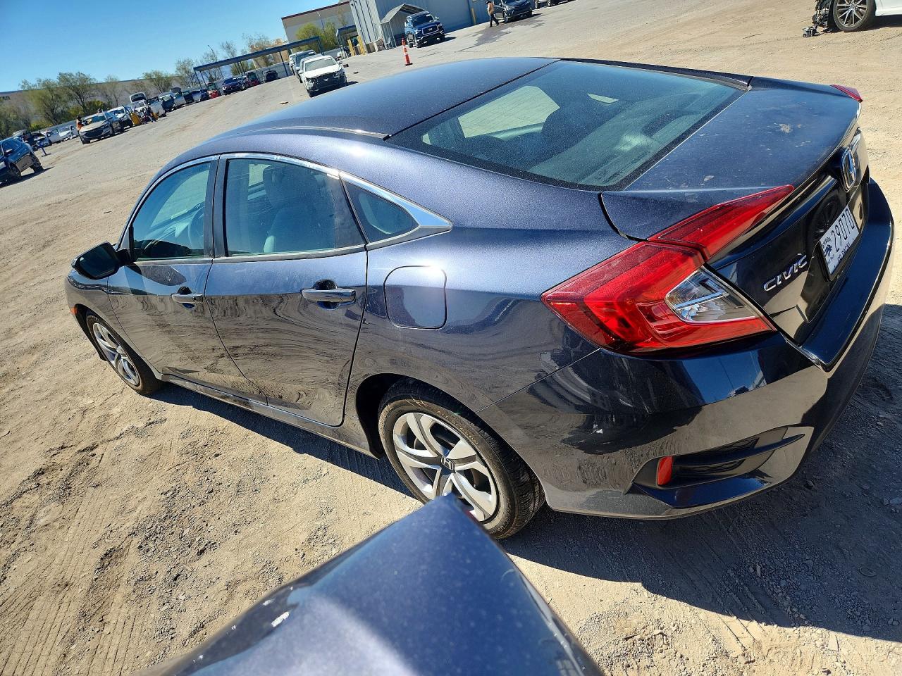 2017 Honda Civic Lx - zdjęcie 2