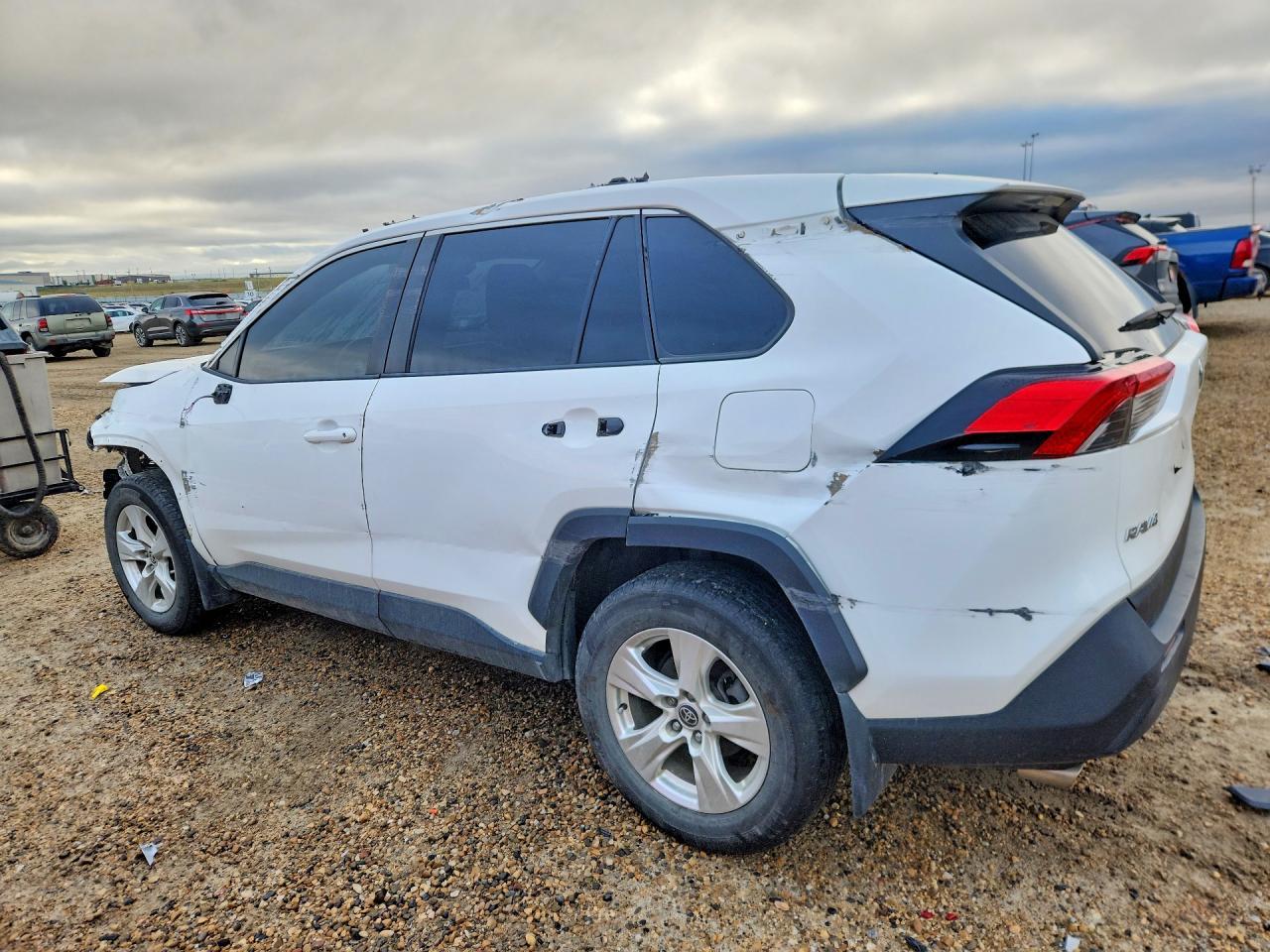 2021 Toyota Rav4 Xle - zdjęcie 2