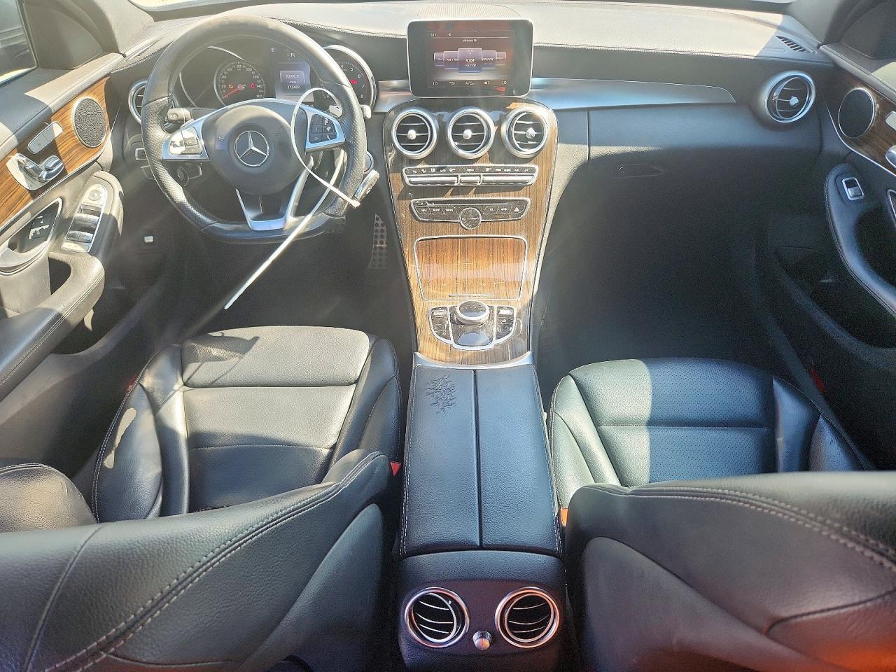 2017 Mercedes-Benz C 300 - zdjęcie 8