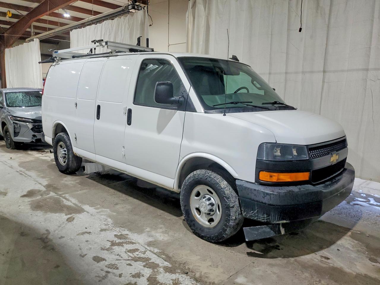 2020 Chevrolet Express G2500 - zdjęcie 4