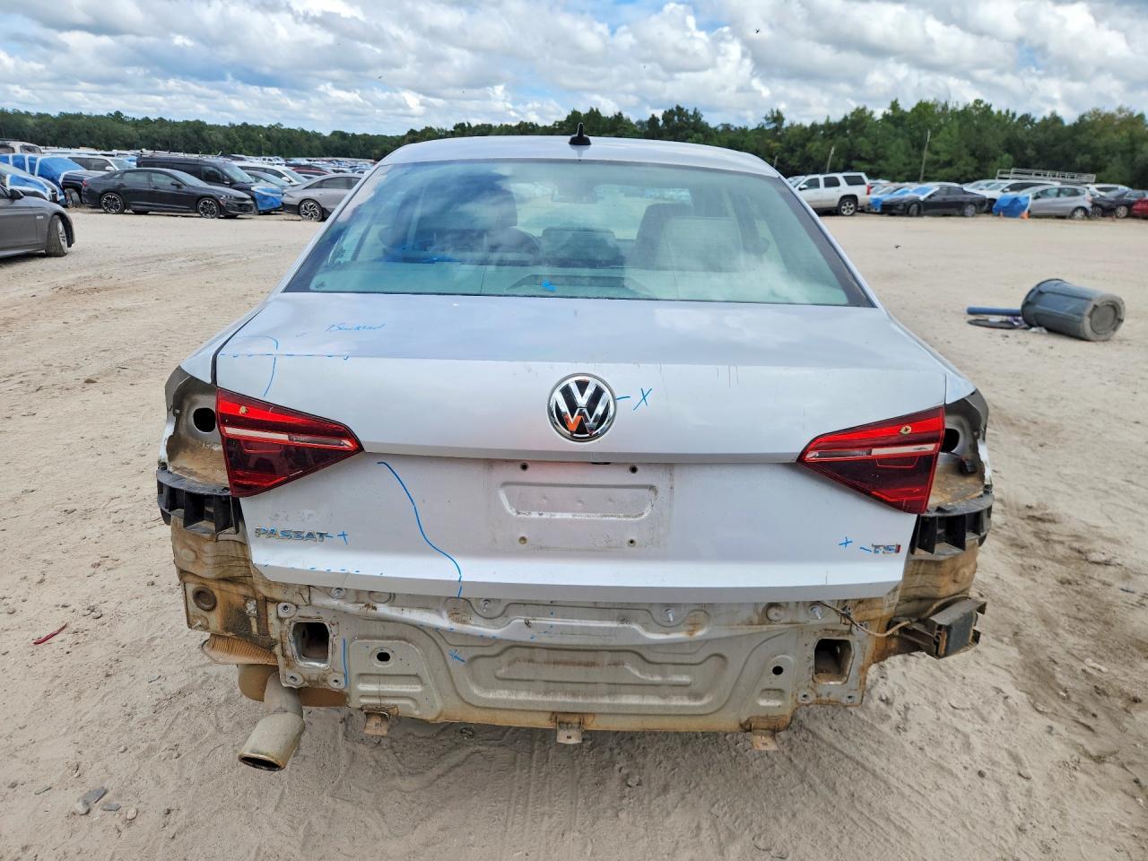 2018 Volkswagen Passat S - zdjęcie 6