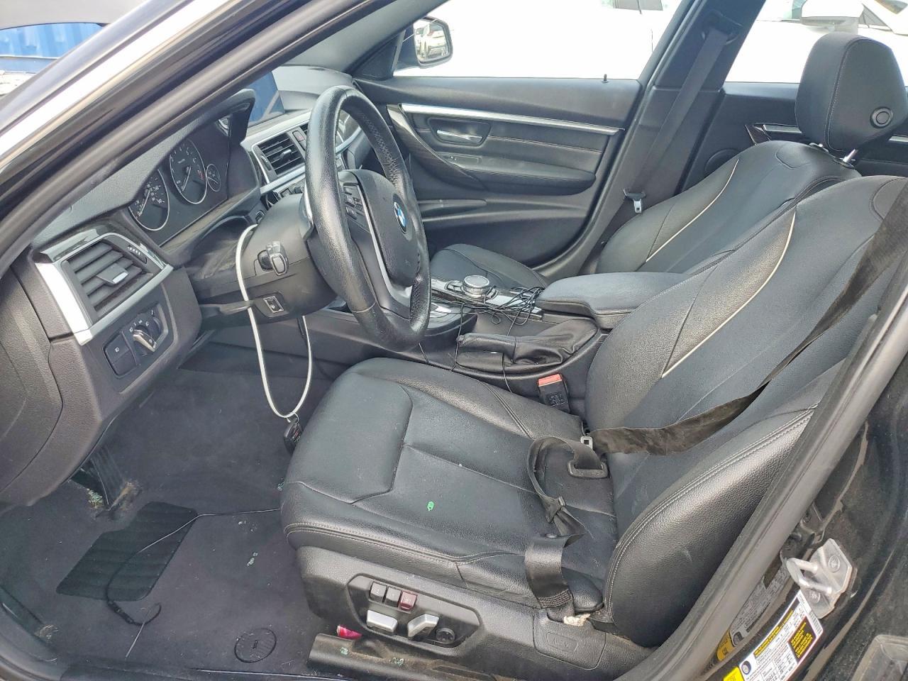 2016 BMW Seria 3 328i - zdjęcie 7