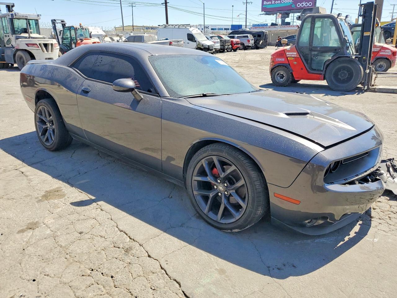 2022 Dodge Challenger Sxt - zdjęcie 4