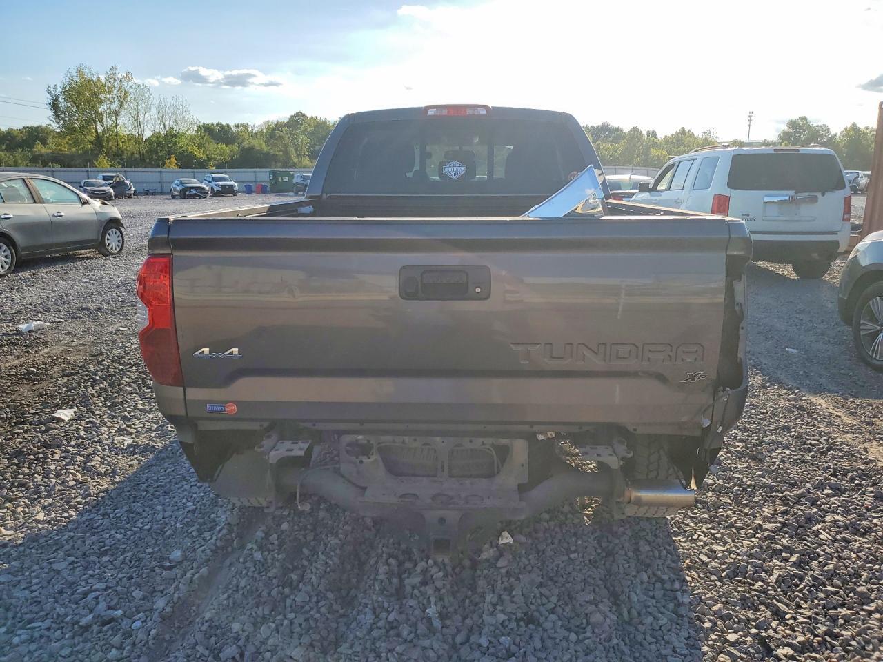 2016 Toyota Tundra Sr5 - zdjęcie 6