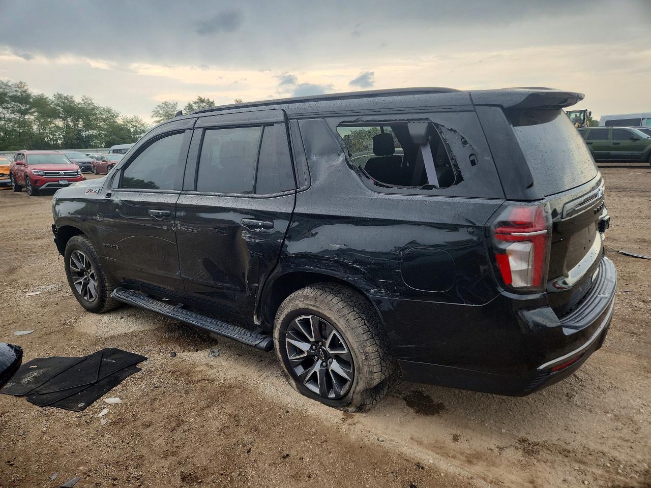 2021 Chevrolet Tahoe K1500 Z71 - zdjęcie 2