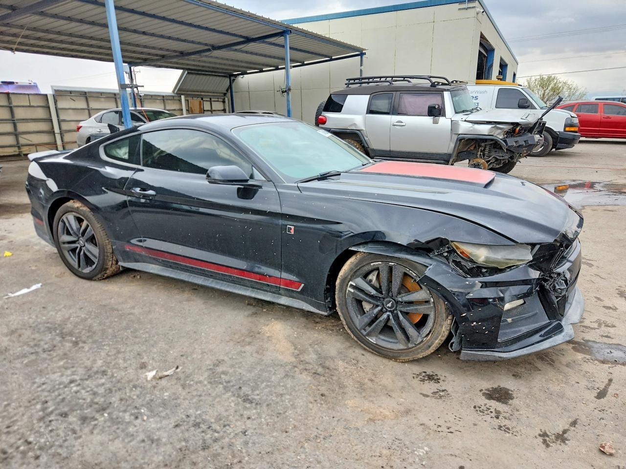 2016 Ford Mustang - zdjęcie 4