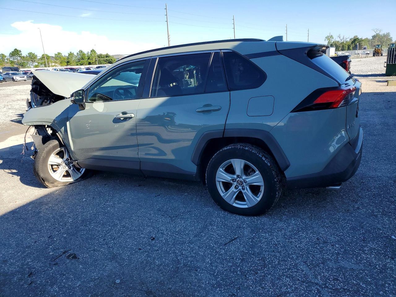 2019 Toyota Rav4 Xle - zdjęcie 2