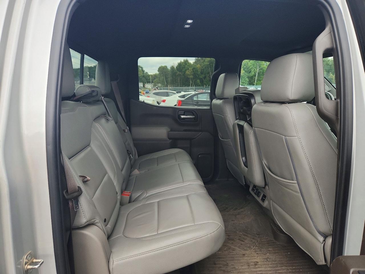 2020 Chevrolet Silverado K1500 Lt - zdjęcie 10
