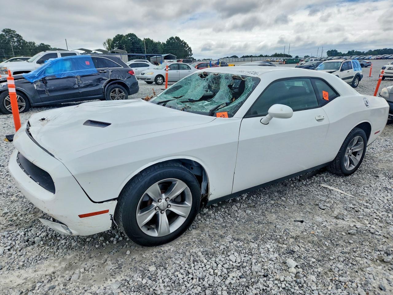 2017 Dodge Challenger Sxt - zdjęcie główne