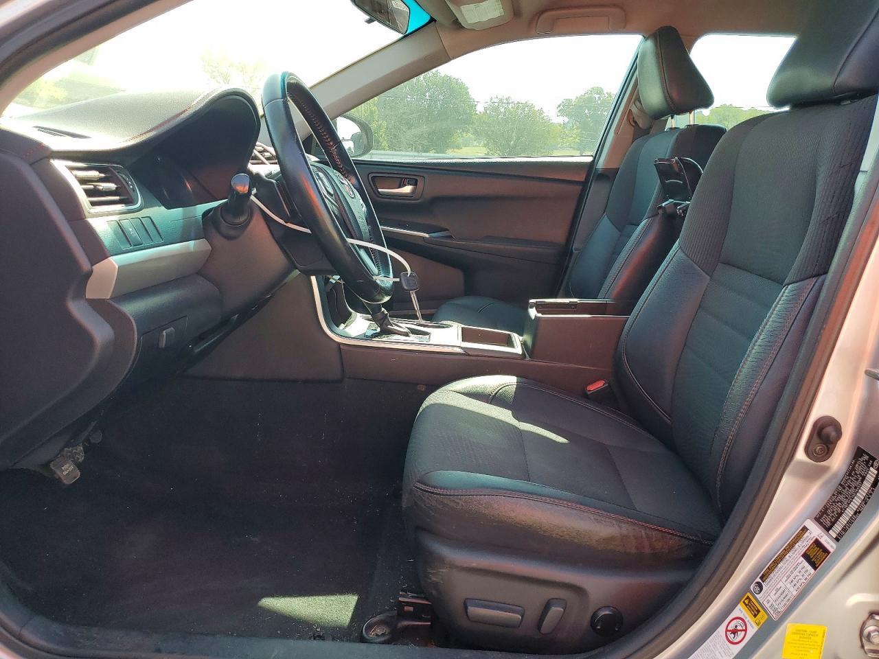 2016 Toyota Camry Se - zdjęcie 7