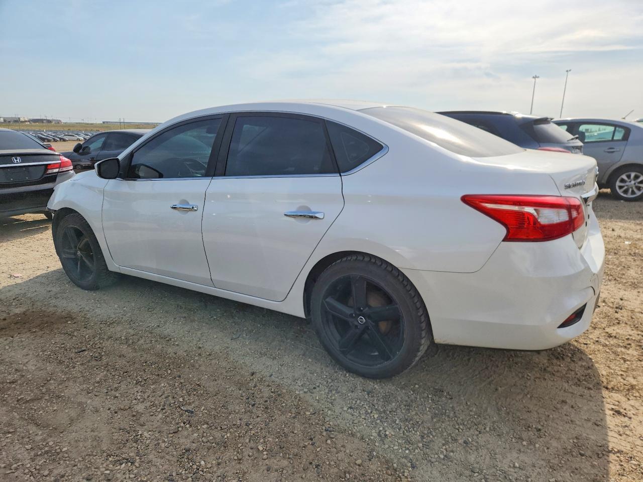 2016 Nissan Sentra S - zdjęcie 2
