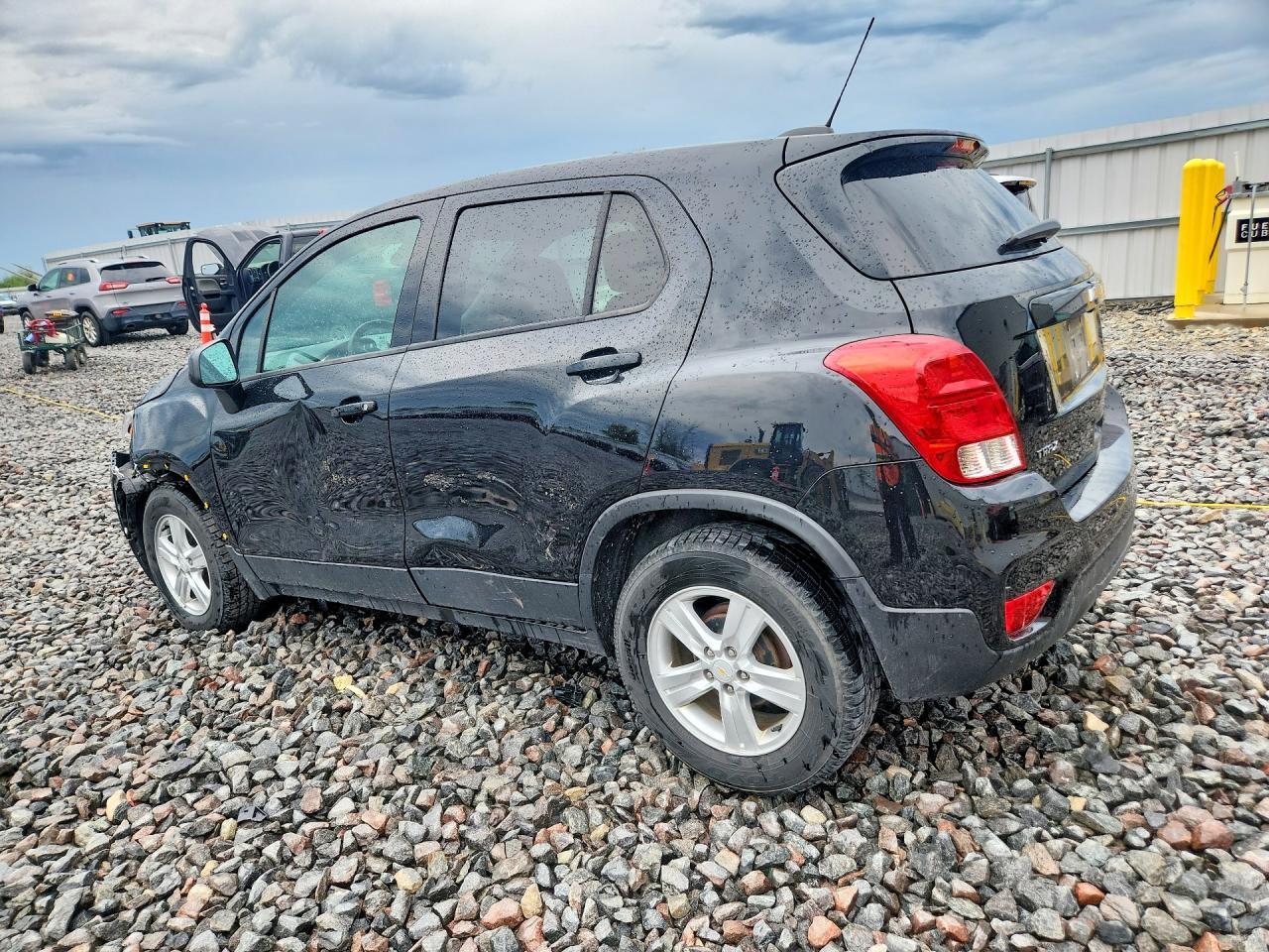 2020 Chevrolet Trax Ls - zdjęcie 2