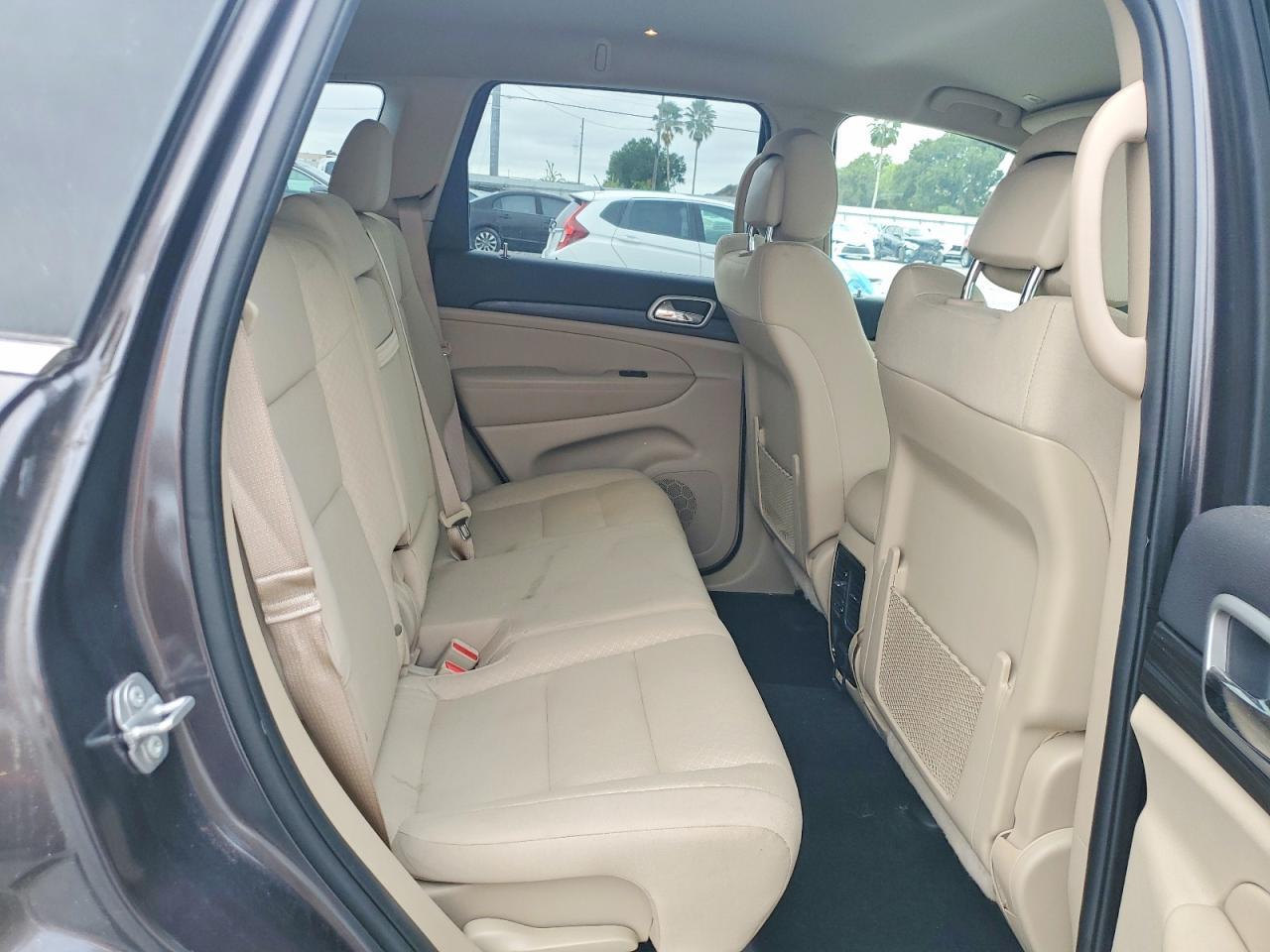 2021 Jeep Grand Cherokee Laredo - zdjęcie 11