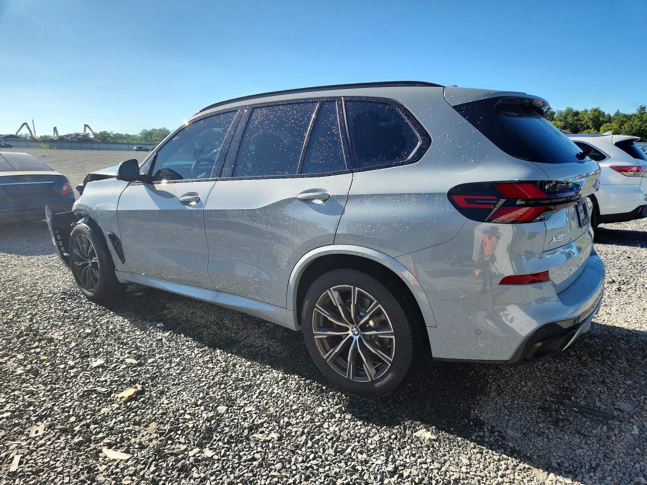 2026 BMW X5 xDrive40I - zdjęcie 2