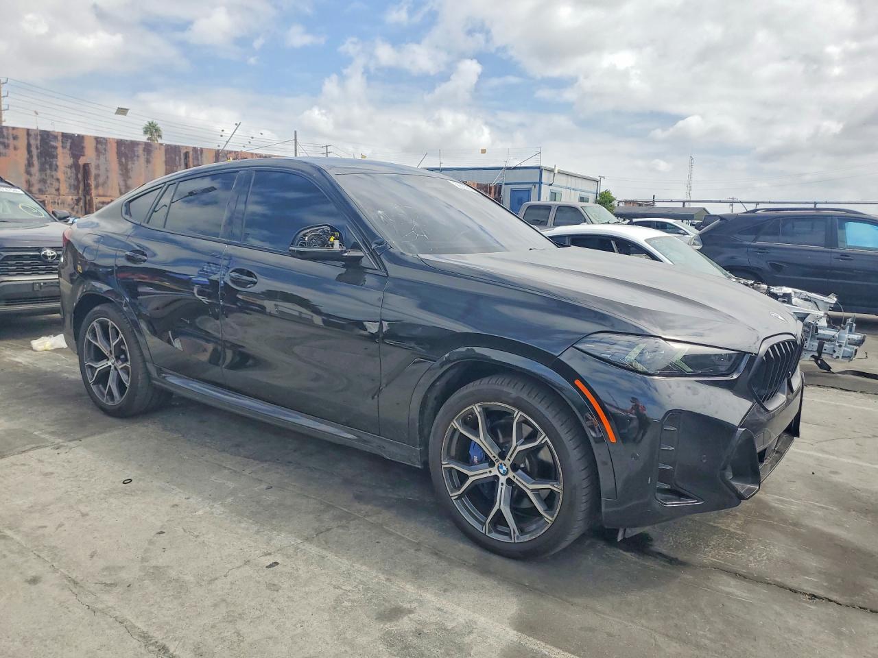 2024 BMW X6 xDrive40I - zdjęcie 4