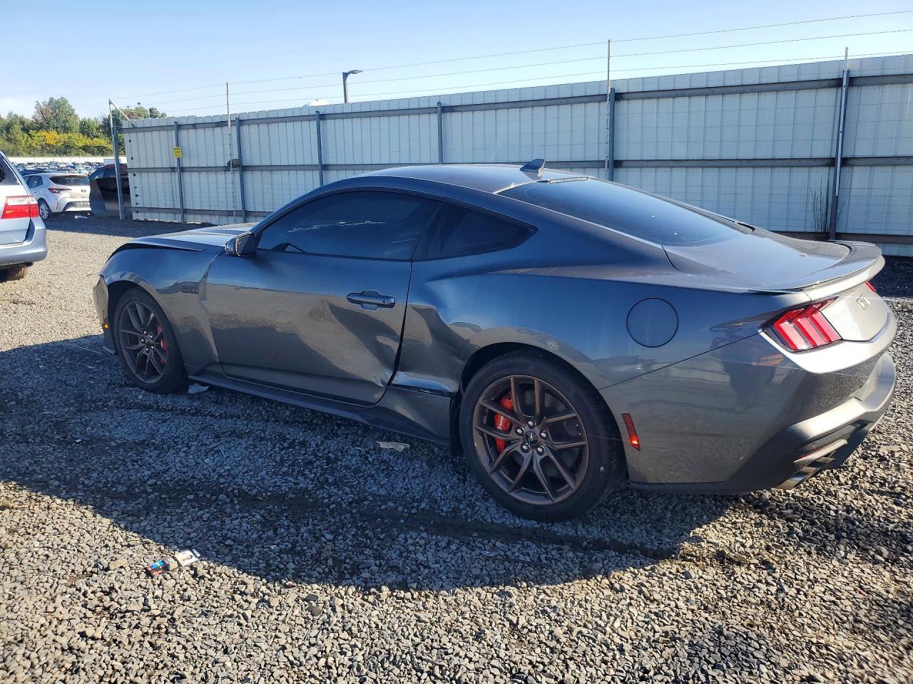 2025 Ford Mustang Gt - zdjęcie 2