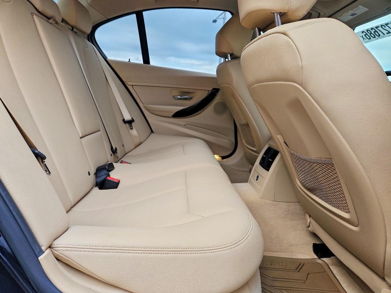 2016 BMW 320 I - zdjęcie 10