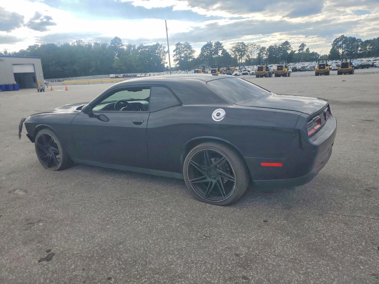2015 Dodge Challenger Sxt - zdjęcie 2