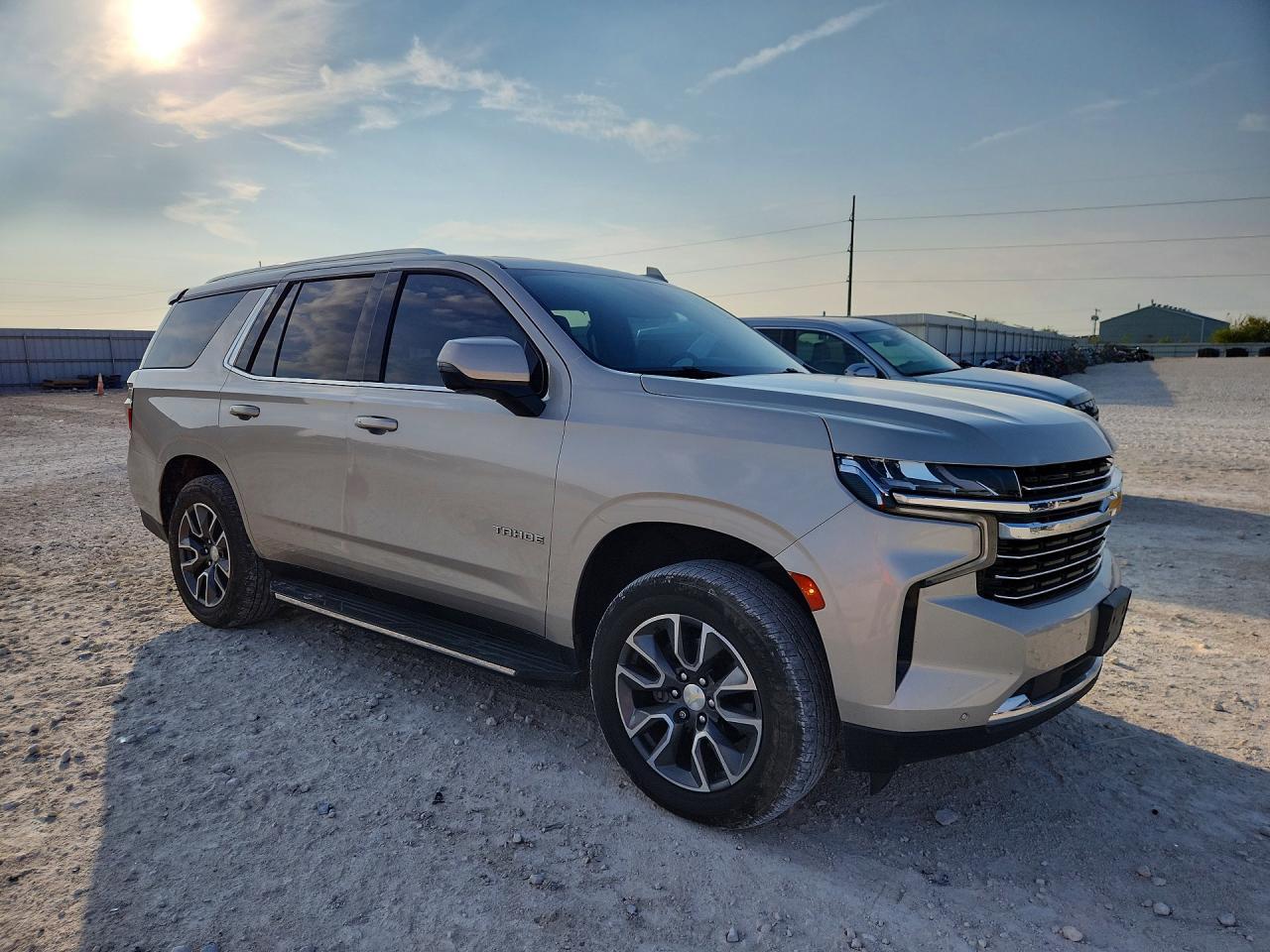 2021 Chevrolet Tahoe C1500 Lt - zdjęcie 4