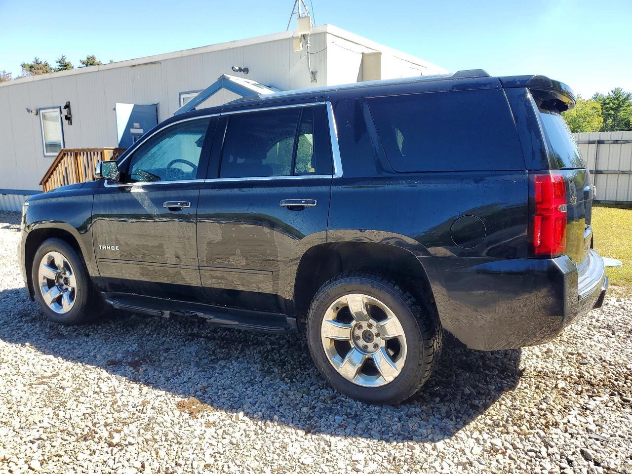 2017 Chevrolet Tahoe K1500 Premier - zdjęcie 2