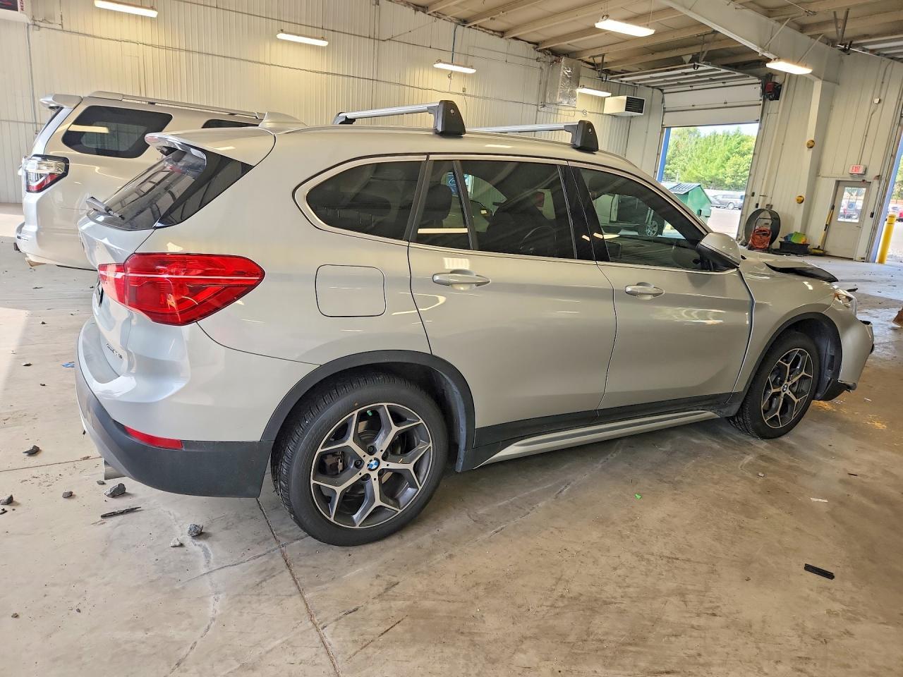 2018 BMW X1 xDrive28I - zdjęcie 3