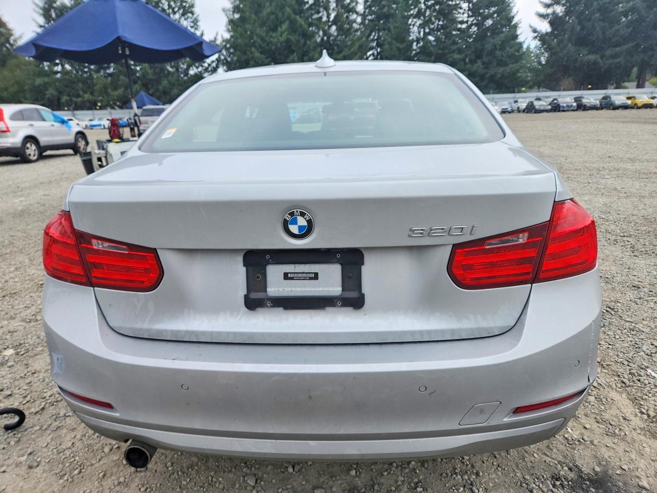 2015 BMW 320 I - zdjęcie 6