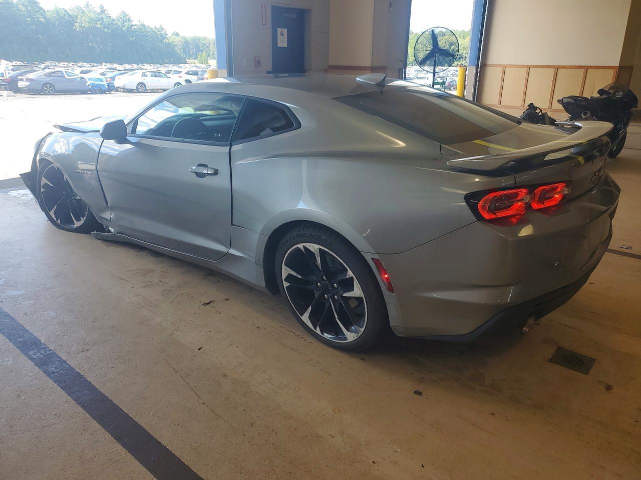 2023 Chevrolet Camaro Lt - zdjęcie 2