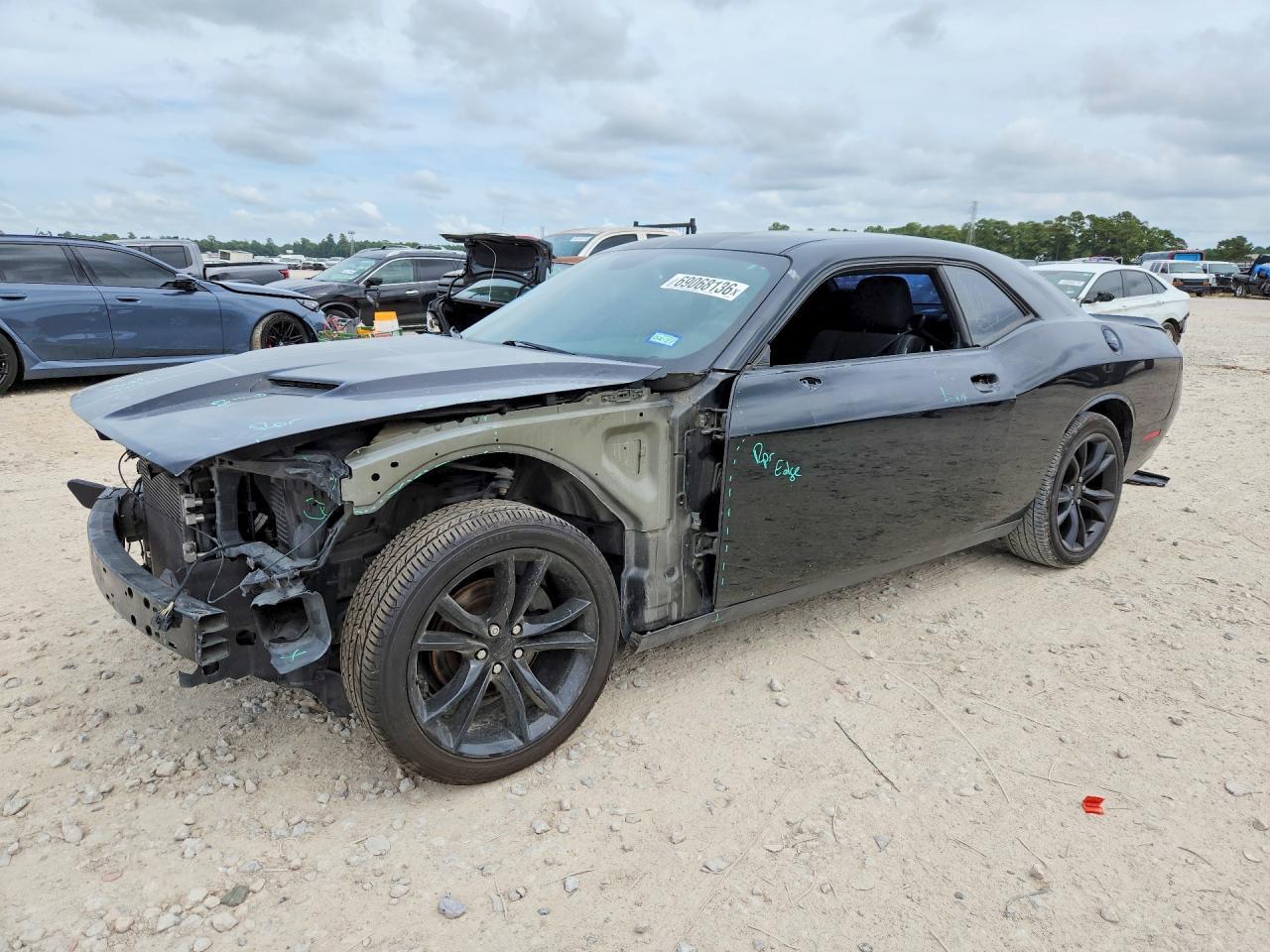 2016 Dodge Challenger Sxt - zdjęcie główne
