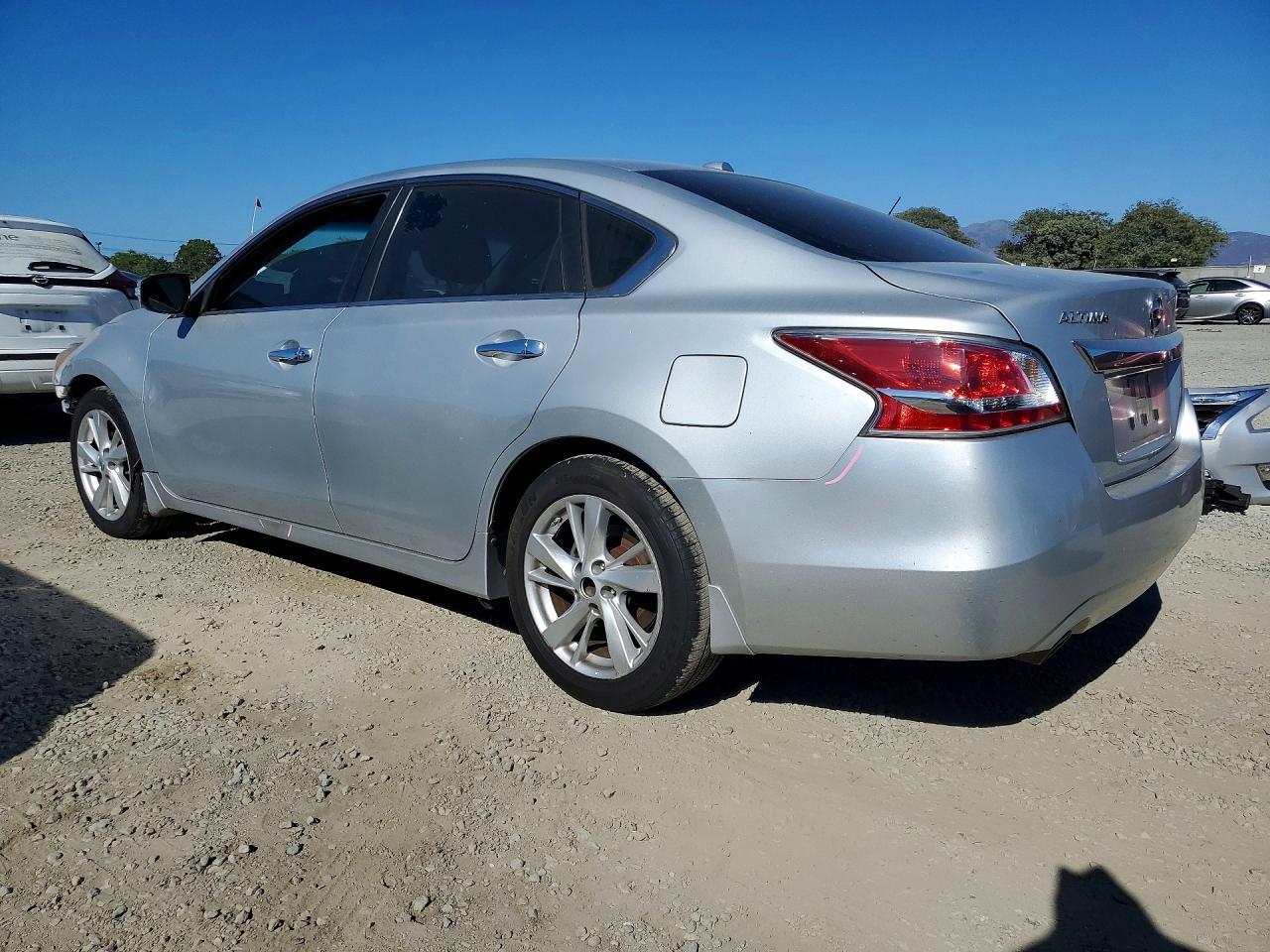 2015 Nissan Altima 2.5 Sv - zdjęcie 2
