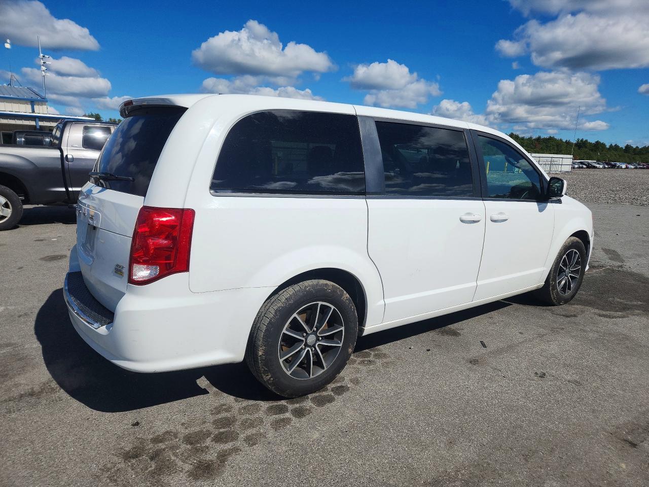 2019 Dodge Grand Caravan Gt - zdjęcie 3