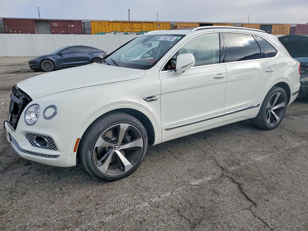 2018 Bentley Bentayga - zdjęcie główne