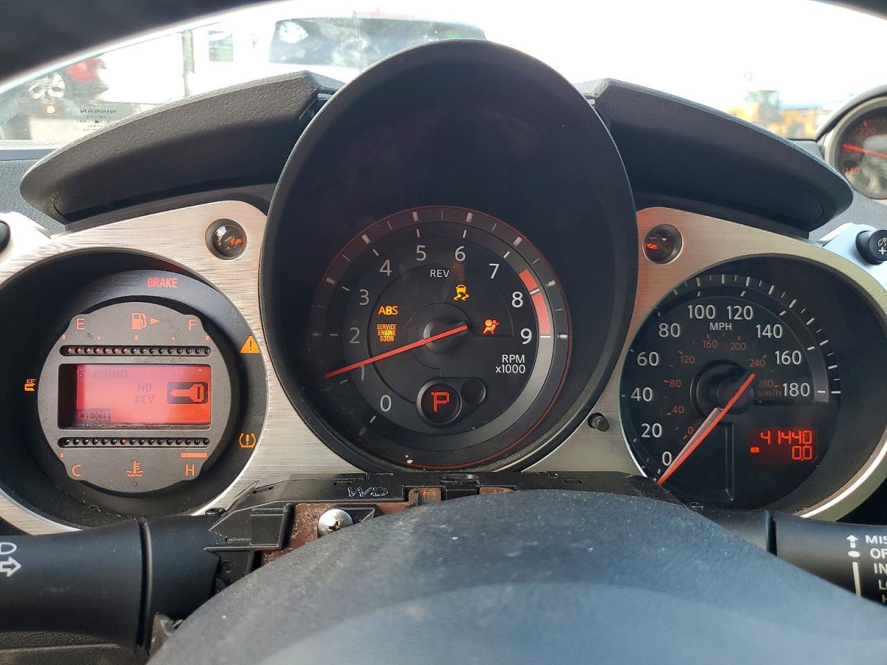 2016 Nissan 370Z Base - zdjęcie 9