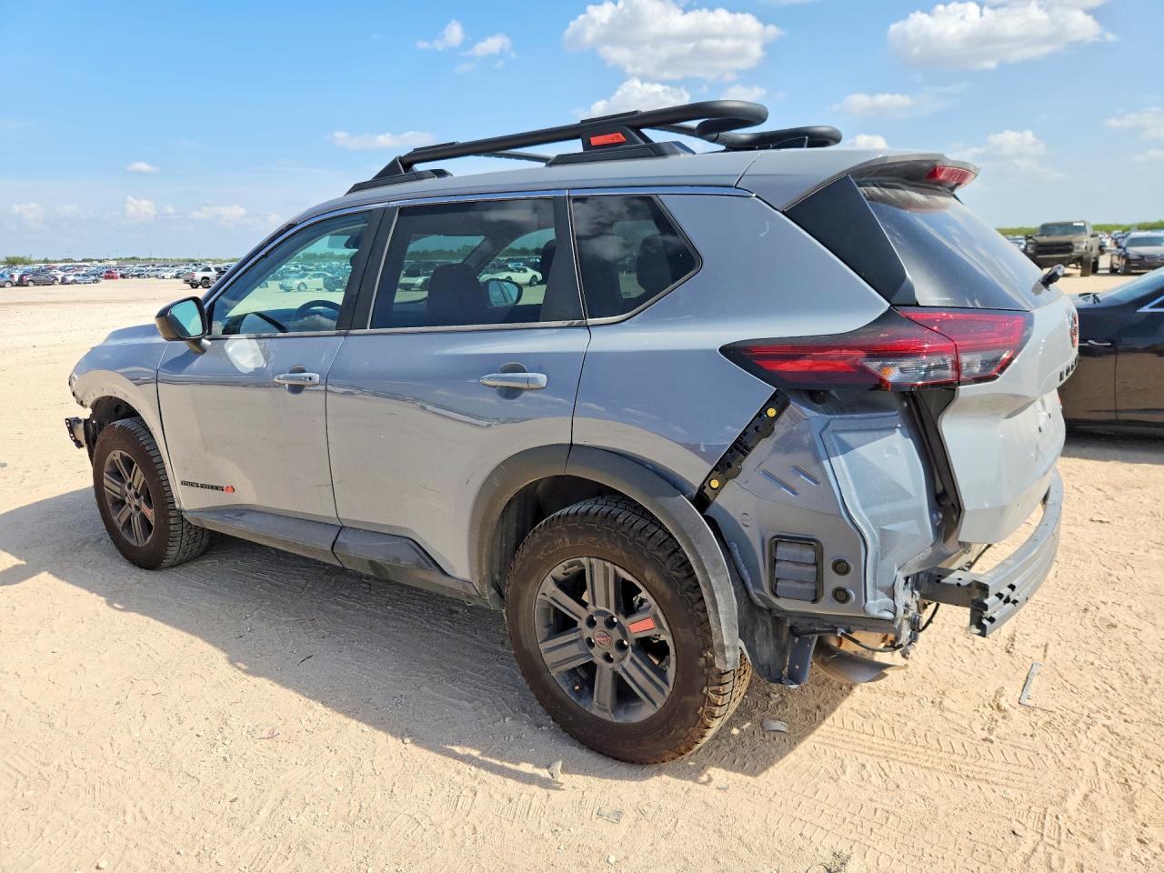 2026 Nissan Rogue Rock Creek - zdjęcie 2