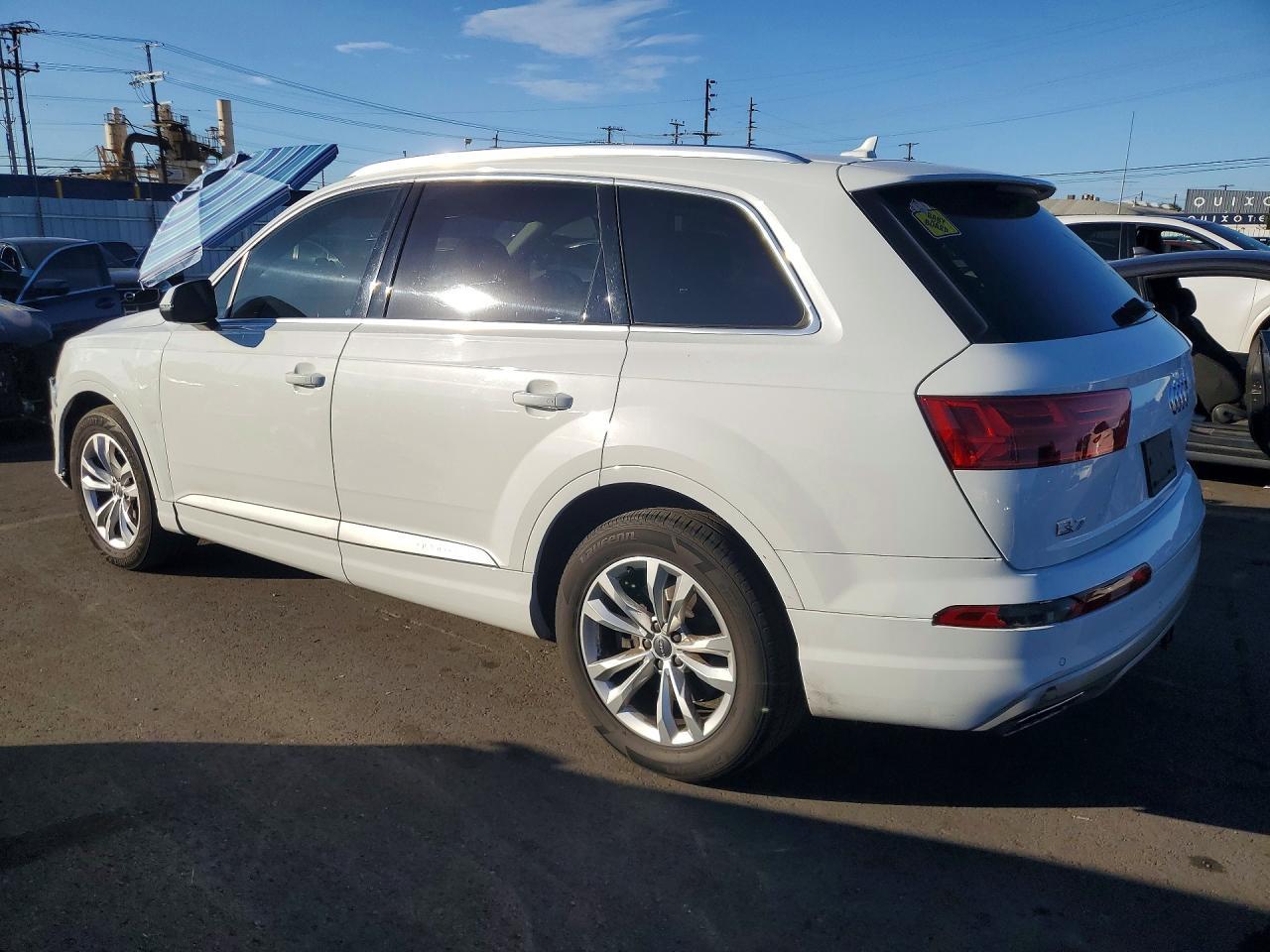 Audi Q7 - zdjęcie 2