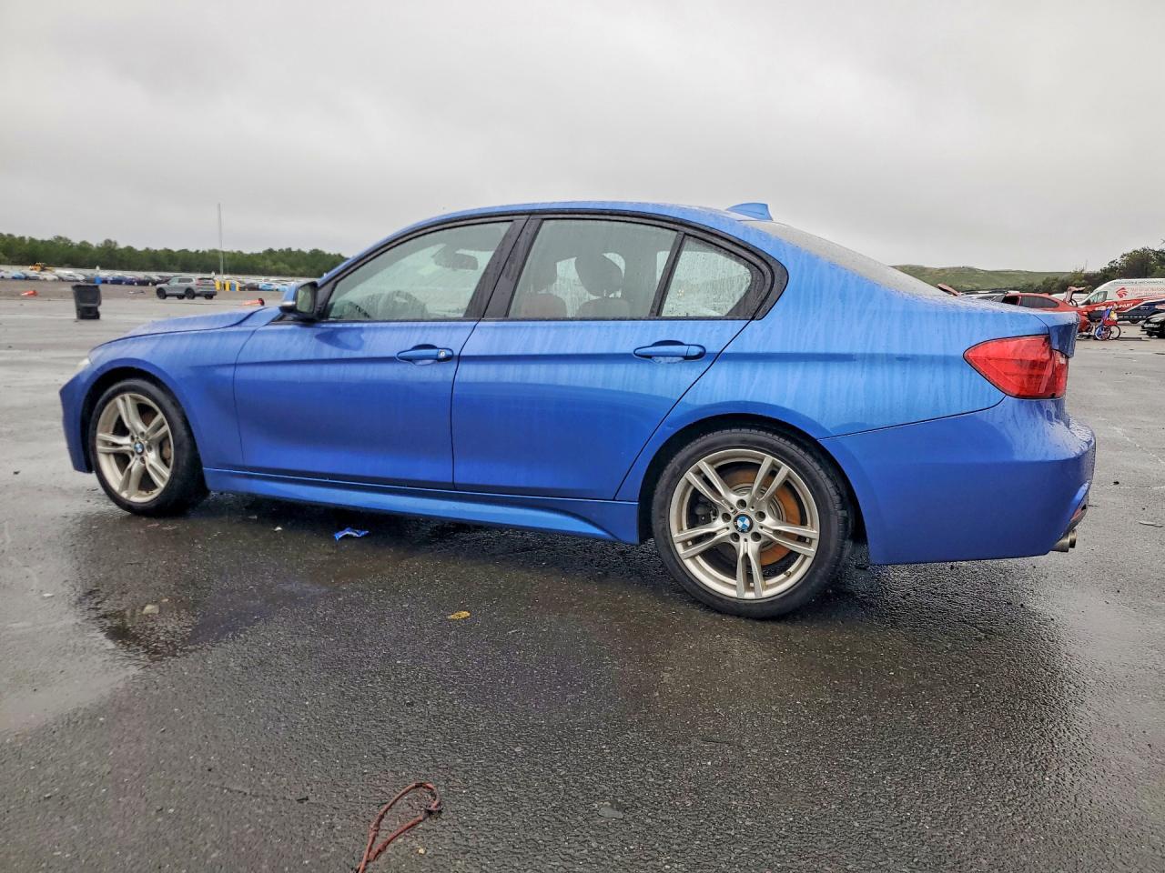 2015 BMW 328 I - zdjęcie 2
