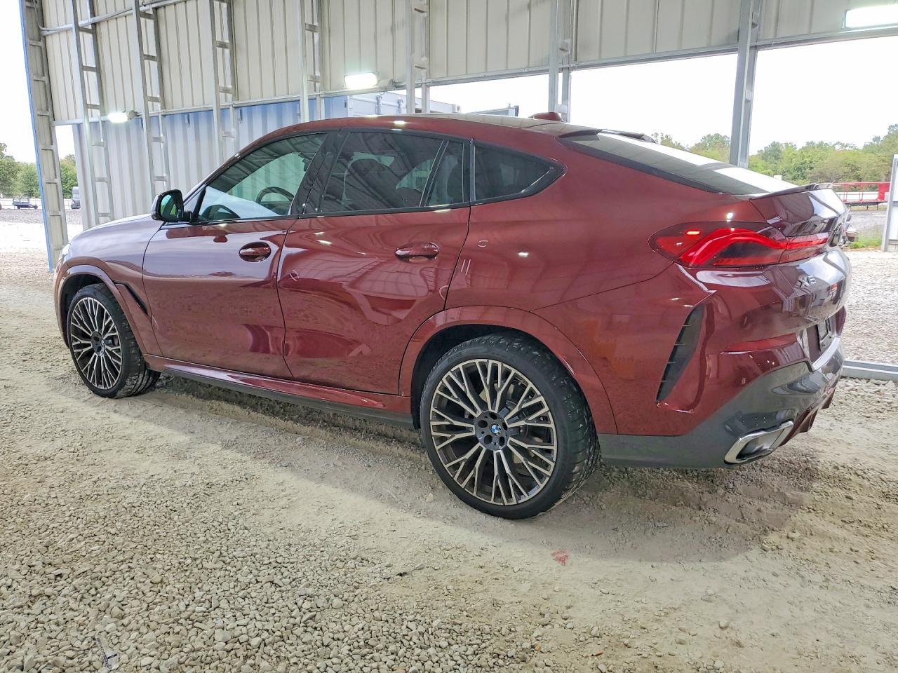 2025 BMW X6 xDrive40I - zdjęcie 2