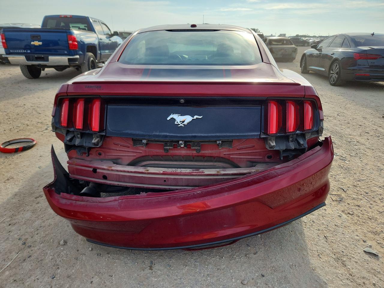 2016 Ford Mustang - zdjęcie 6