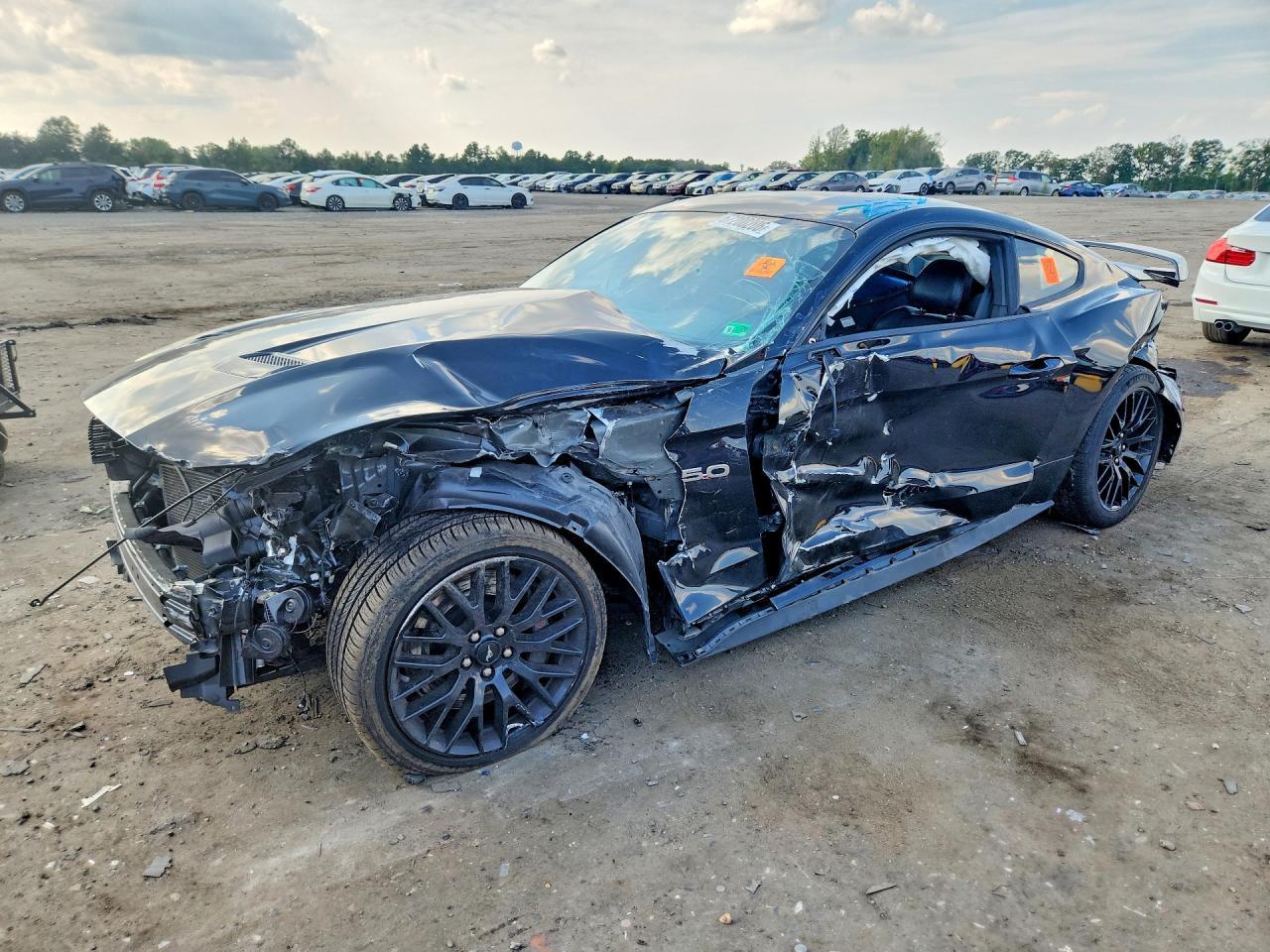 2020 Ford Mustang Gt - zdjęcie główne
