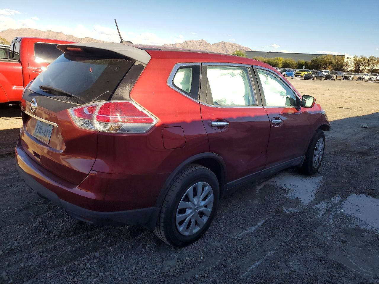 2015 Nissan Rogue S - zdjęcie 3