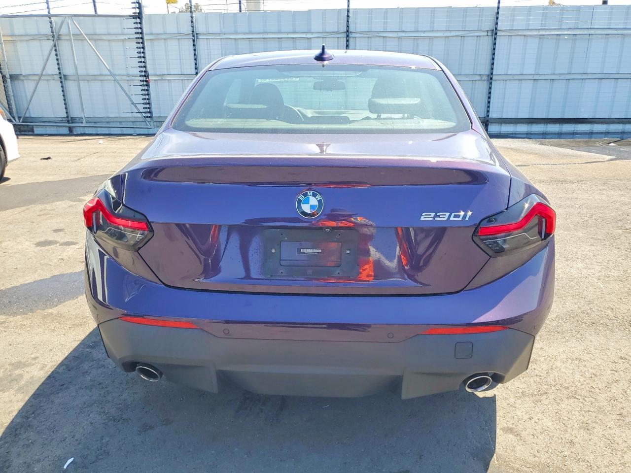 2022 BMW 230I - zdjęcie 6
