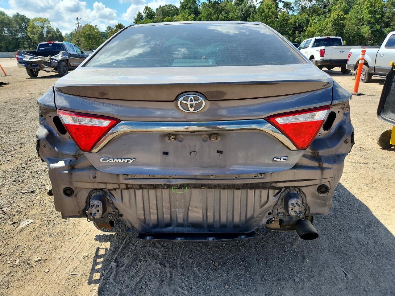 2015 Toyota Camry Se - zdjęcie 6