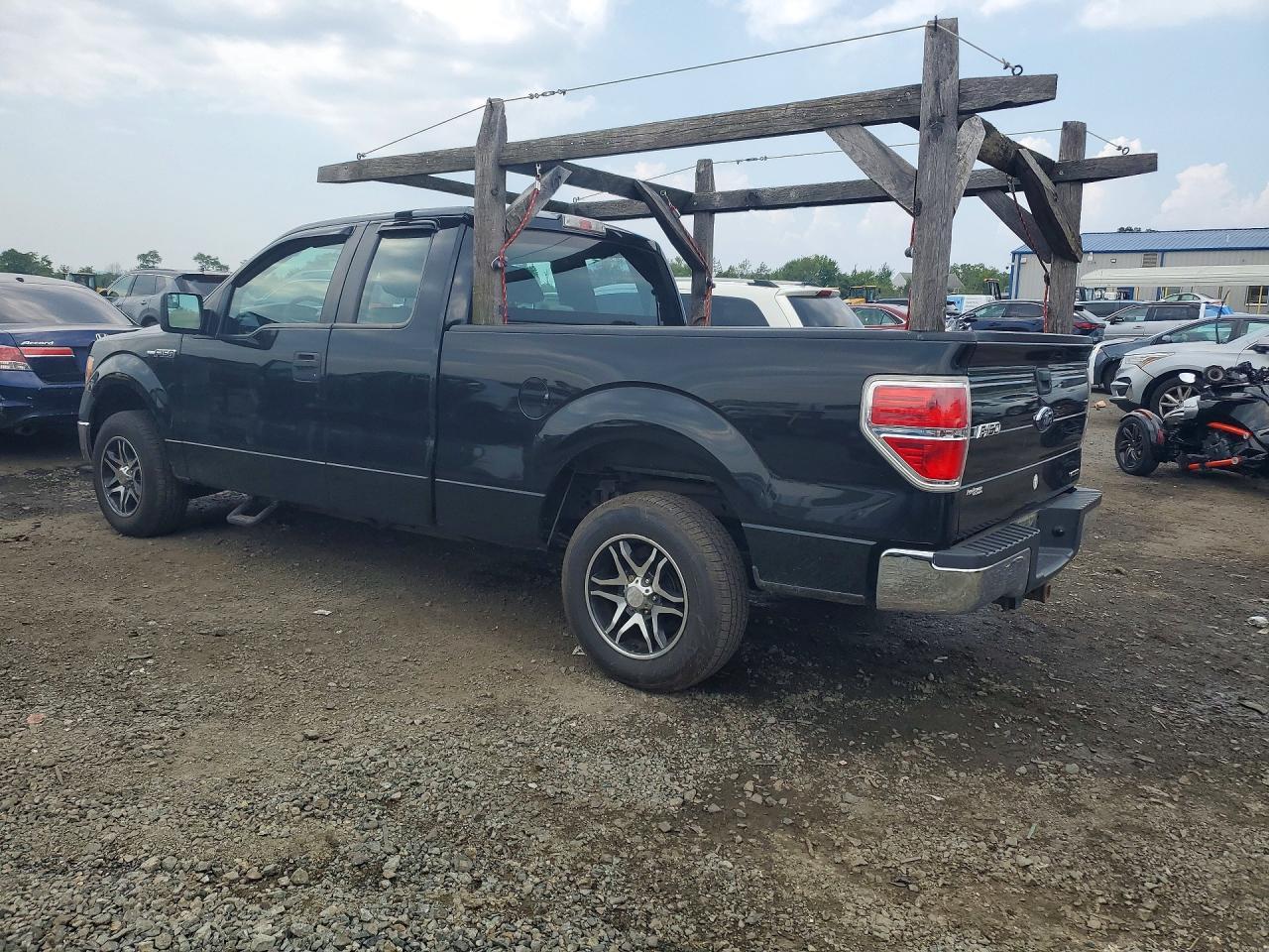2013 Ford F150 Super Cab - zdjęcie 2