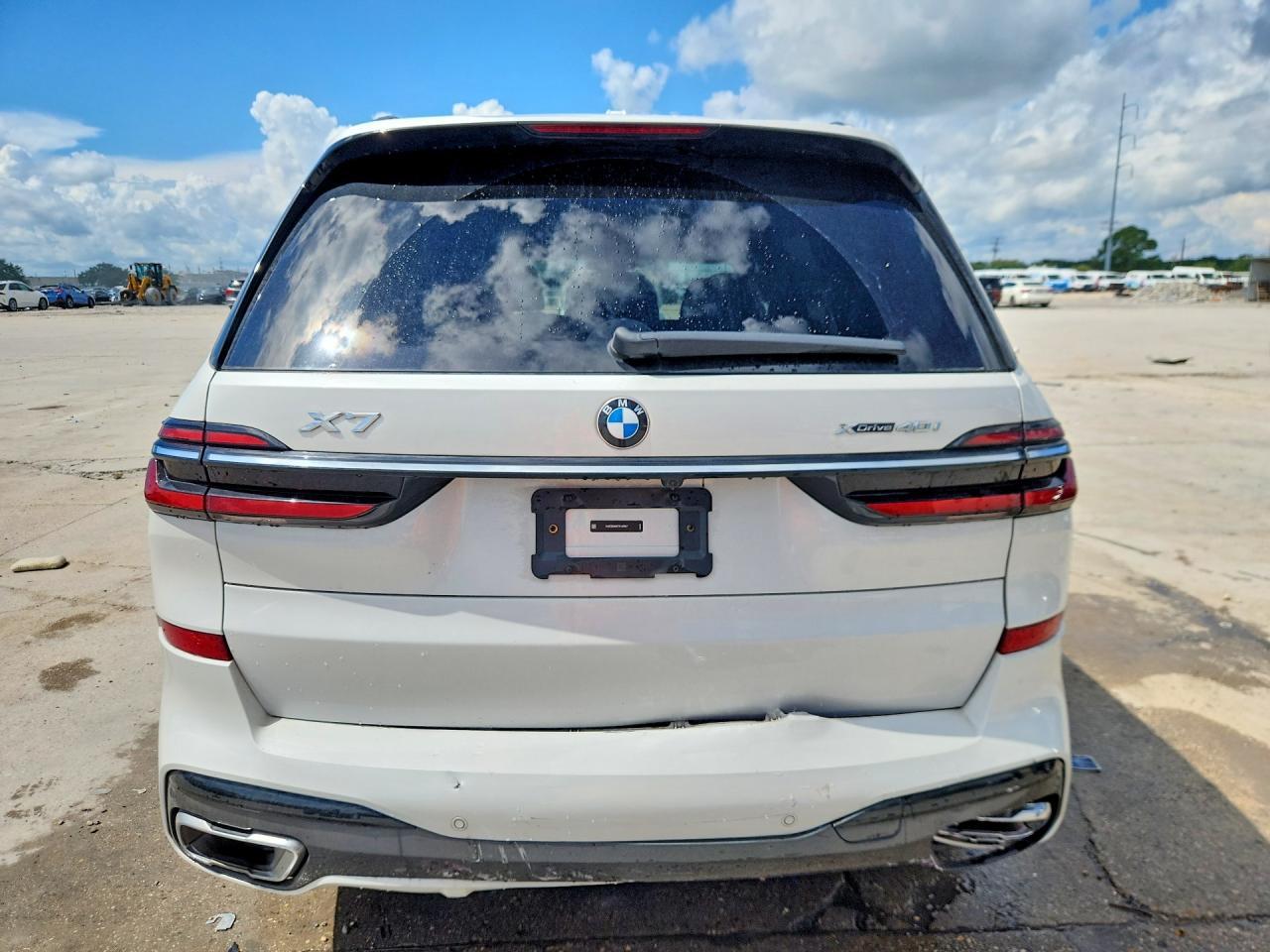 2026 BMW X7 xDrive40I - zdjęcie 6