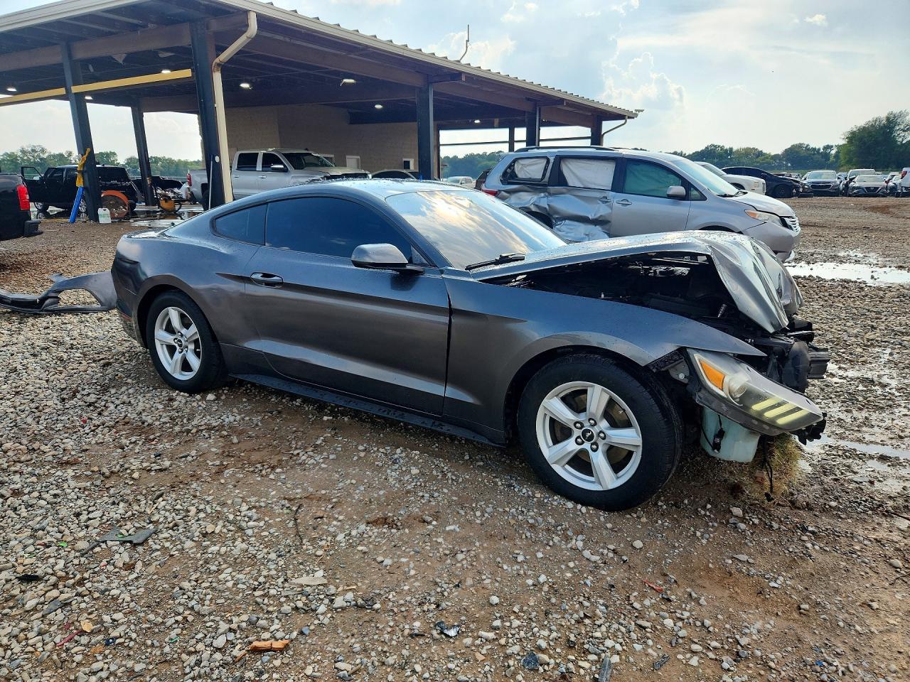 2015 Ford Mustang - zdjęcie 4