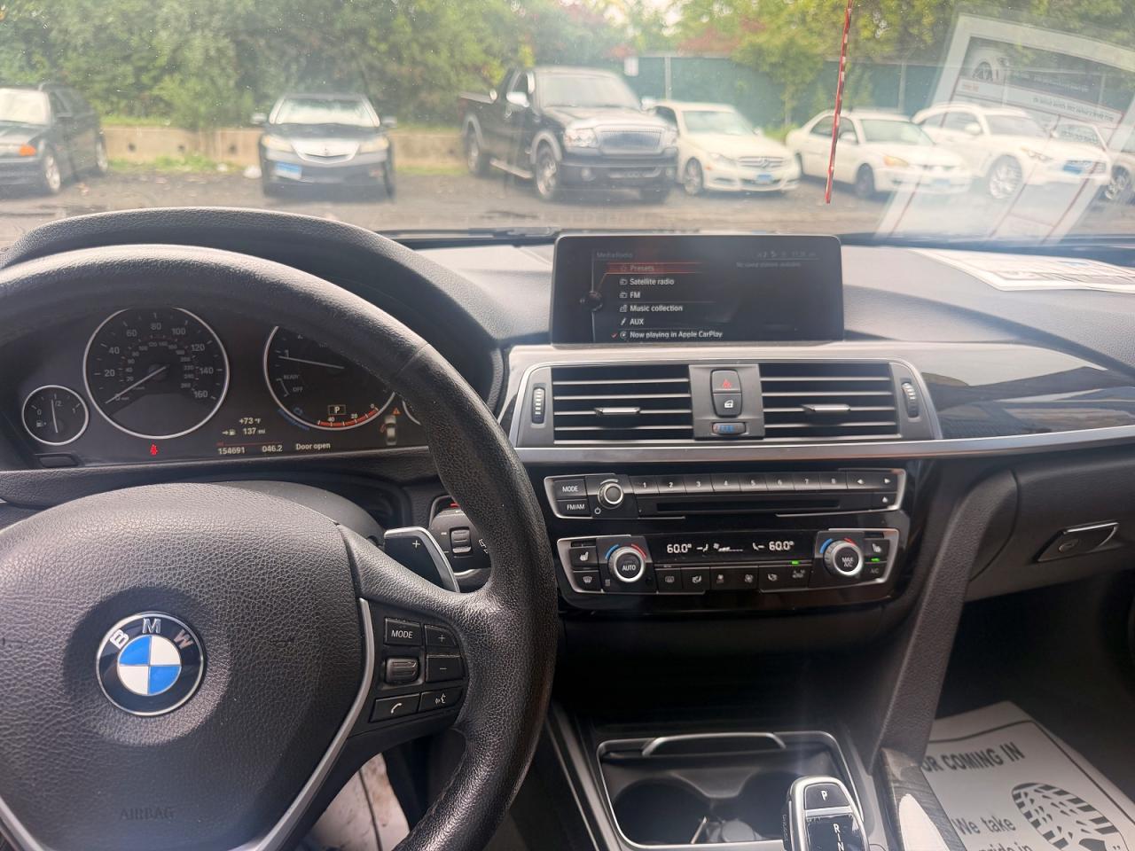 2017 BMW 330 Xi - zdjęcie 12