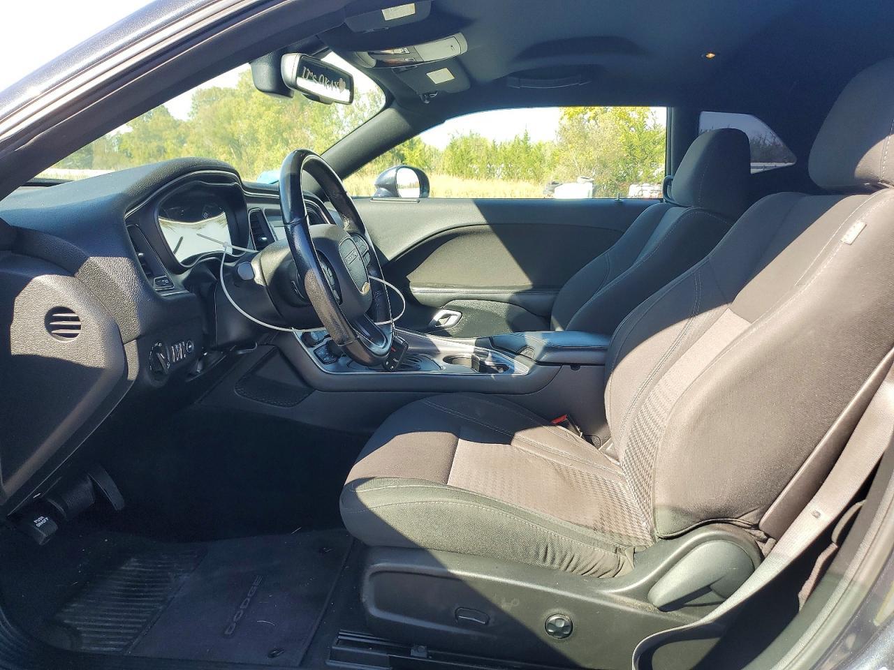 2016 Dodge Challenger Sxt - zdjęcie 7
