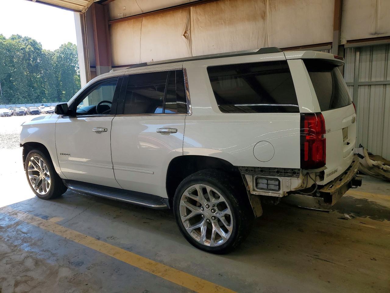 2018 Chevrolet Tahoe K1500 Premier - zdjęcie 2