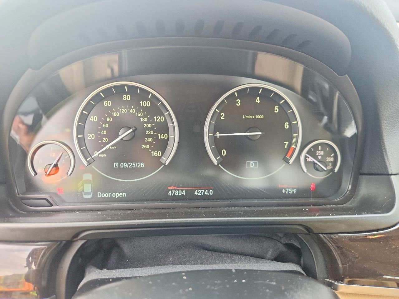 2014 BMW Seria 5 535i - zdjęcie 9