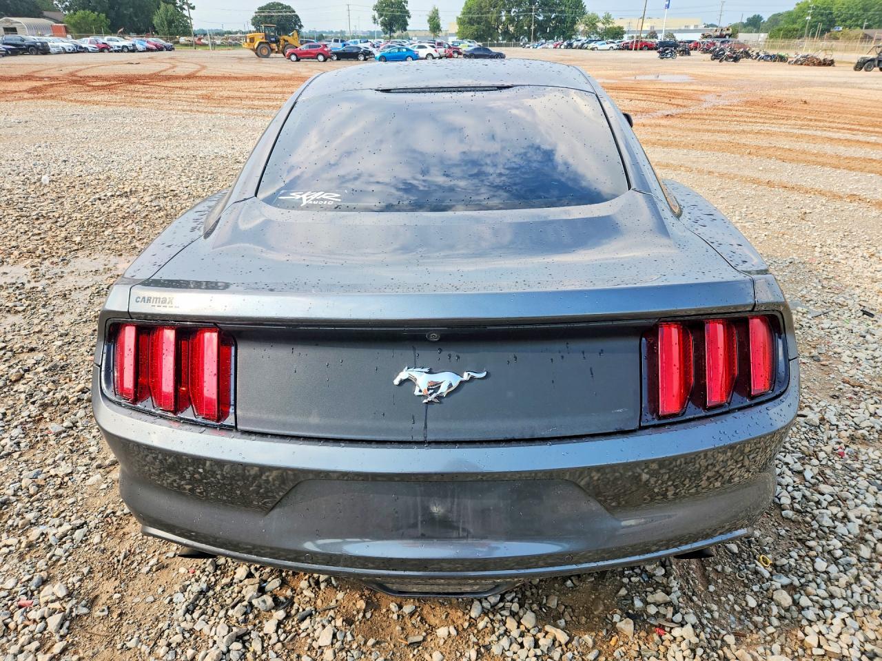 2015 Ford Mustang - zdjęcie 6